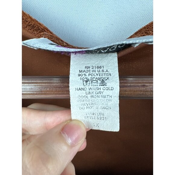 Women’s Maggie Sweet 1X Brown Velvet Sleeveless Blouse - Picture 5 of 5